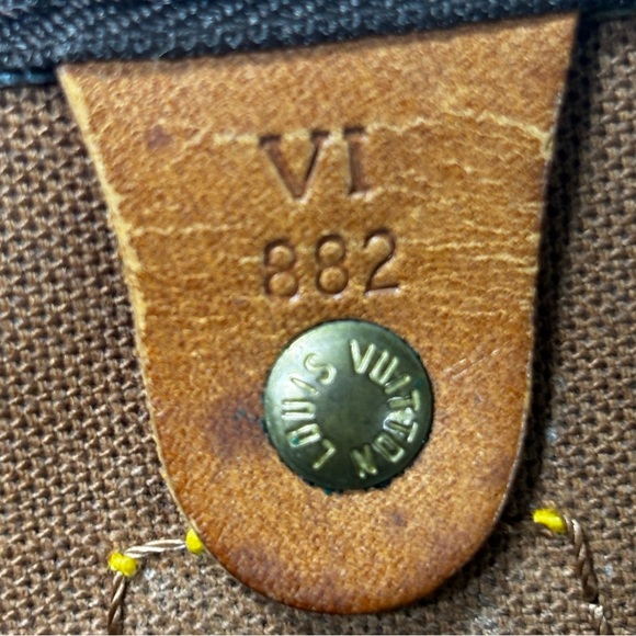 Louis Vuitton Monogram Speedy 40 ✨ - Picture 13 of 14